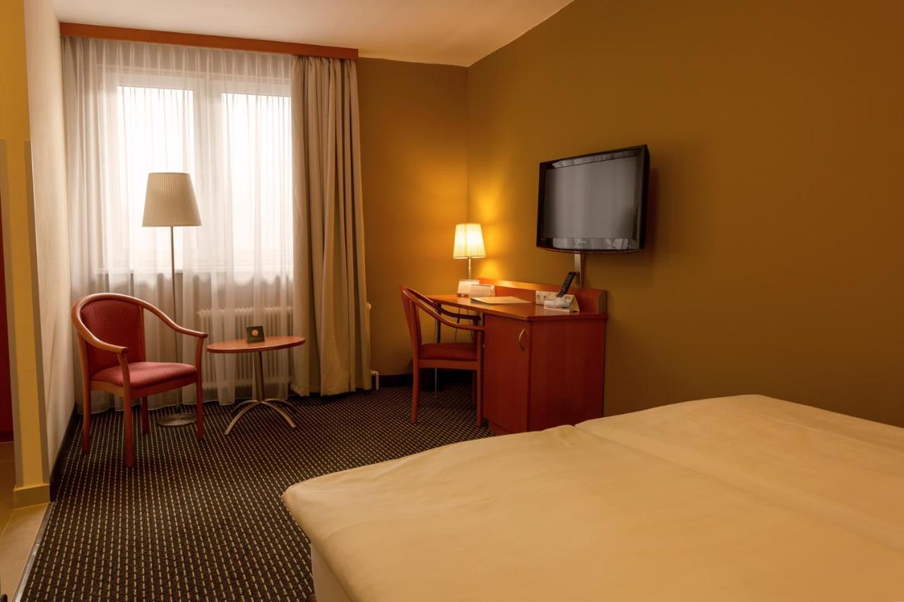Central Hotel Loewen Φελτκίρχ Εξωτερικό φωτογραφία