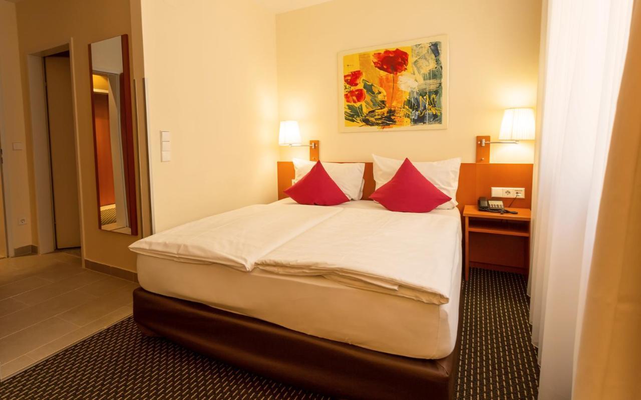 Central Hotel Loewen Φελτκίρχ Εξωτερικό φωτογραφία
