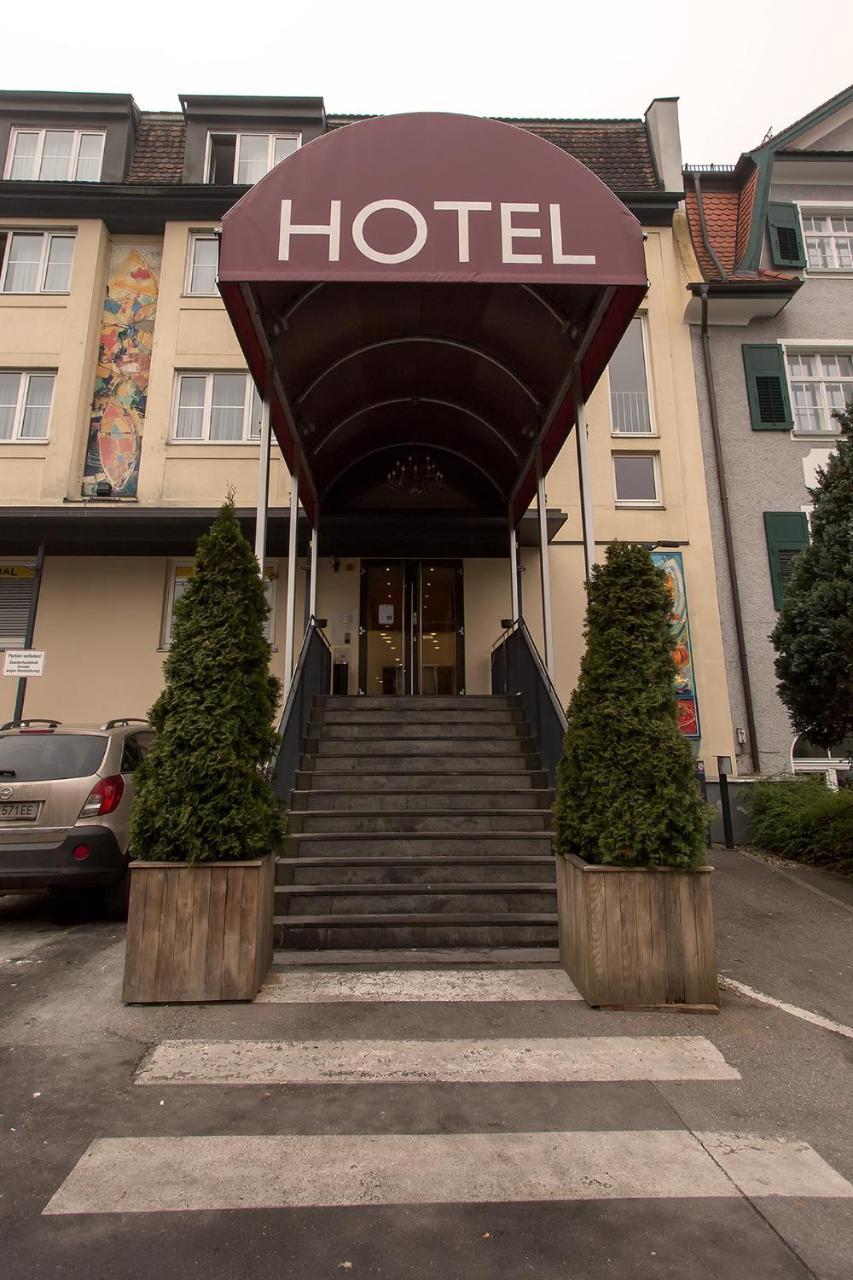 Central Hotel Loewen Φελτκίρχ Εξωτερικό φωτογραφία